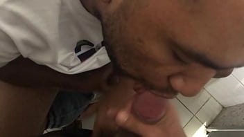 Preview 3 of Bengali Xvdieos - 111 In the supermarket bathroom,  relieve stress