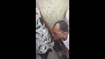 Preview 1 of Bengali Xvdieos - 111 In the supermarket bathroom,  relieve stress