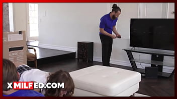 Preview 2 of Xxxxxlxxx Grande Pater - XMilfed.com ⏩ Lone MILF Knows how to Refresh the Technicians