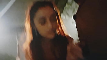 Preview 4 of New Pornstar 2019 - Punheta arriscada para gostosa no ponto de &ocirc_nibus!