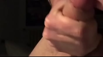 Preview 1 of Boobs Sucking N Big Dick - Enorme sborrata in slow-mo
