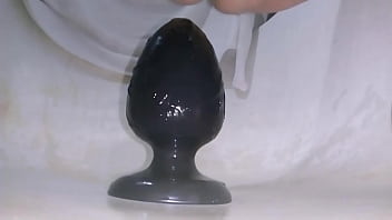 Preview 1 of Persia Munir Mom - Fuck my ass huge plug and cumshot