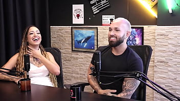 Preview 2 of Handsfree Cumshot Gay - Nosso relacionamento iniciou aberto e transamos tanto... - Lana Poison &amp_ Pedro Voraz
