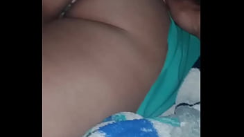 Preview 3 of Teen Boy Drunk - Esposa deitada de calcinha