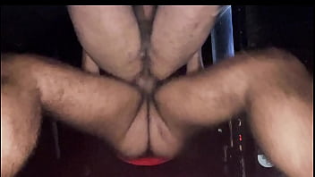 Preview 4 of Sleep Bedroom Sex Xnxx Xxxx - Comendo o rabo do maduro dentro da cabine no Dark Room