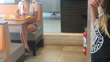 Preview 2 of Curly Teen Squirt - Ja viu uma mini buceta !!! Shopping encontrei uma garota de buceta mais pequena que ja encarei na vida que delicia