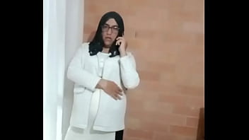 Preview 1 of Www Kamapechsi Com - Fantasias de crossdresser: Liseth convertida en una sexy secretaria