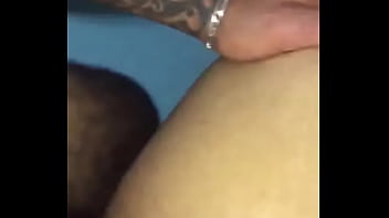 Preview 2 of Dojrzale Milf - Macho peludo me fudeu no meio do plant&atilde_o no hospital