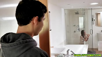 Preview 2 of Aril Cut Tari Part 3 - Lucky stepbrother getting sucked and deepthroatd by his hot stepsister