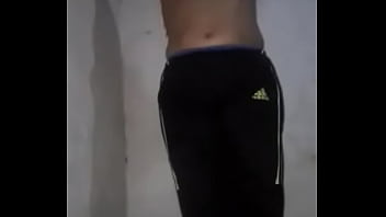 Preview 1 of Demutigen - Mi novia Elizabeth se quita la ropa