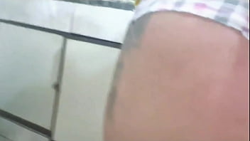 Preview 1 of Black Stud Fucking Gay - Ele n&atilde_o aguenta de tesao ao me ver na cozinha