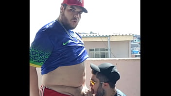 Preview 2 of Www Xnxxx Fast Tami - Urs&atilde_o maloka comendo branquinho tatuado na laje (COMPLETO NO RED)