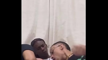 Preview 3 of Aastasex - FUDENDO A3 NO SOF&Aacute_