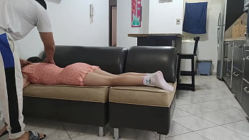 Preview 4 of Sonakhi Shingha Xvideo - Me Gusta hacerle masaje a mi primita porque es muy dosil y timida no dice nada cuando la toco en su co&ntilde_o y en su culo