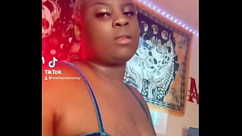 Preview 1 of Milf Shay Orange Toenails - Are you ready for spooky season cuz I am! ??Follow me on the ⏰ App! @ marleydabootyy