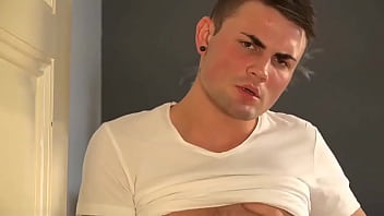 Preview 4 of Bus Pron See Sex - A fascinating day at home