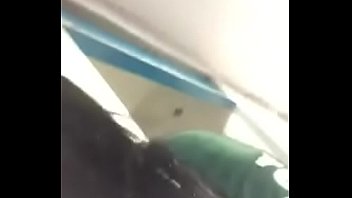 Preview 1 of Arab Gemuk Putih - Carol Safada palmeirense fica peladinha no posto de combust&iacute_vel
