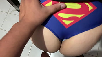 Preview 2 of Arabe Booty Ass - Follo El culo de mi amiga con calzones de superman que rico culo tiene ella