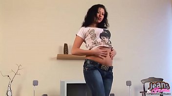 Preview 3 of Amateury Seductian - Let me shake my little ass for you