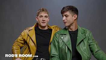 Preview 4 of India Xxxvidios - Bleu-Eyed Dreamboat FUCKS Abbie Brunette Jock -