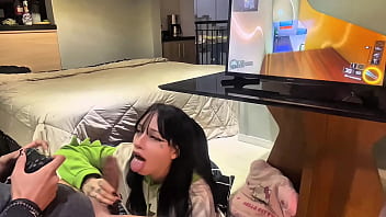 Preview 3 of Masturbation Mature Homemade - BOQUETE PERFEITO ENQUANTO JOGO CALL OF DUTY 3 ft. Amberzinha