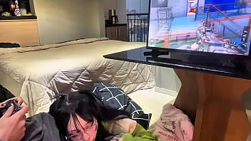 Preview 1 of Masturbation Mature Homemade - BOQUETE PERFEITO ENQUANTO JOGO CALL OF DUTY 3 ft. Amberzinha