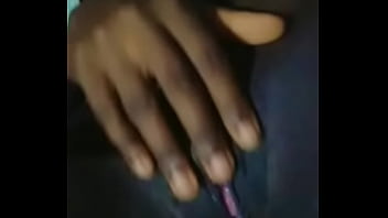 Preview 3 of Heroine Ka Xvideo - Yaounde Sexcam,  une copine excit&eacute_ de BlackAphrodite se touche la chatte en preparation de la touze#