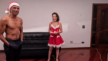 Preview 3 of Making Xxx Porn Party - A mans&atilde_o est&aacute_ pronta e as convidadas est&atilde_o chegando - Kel Aguiar