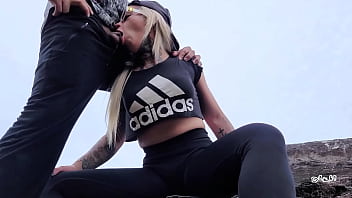 Preview 3 of Rasiane - Meia-irm&atilde_ de f&eacute_rias levo a Praia para Chupar meu Pau