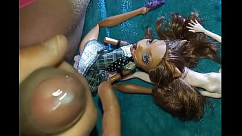 Preview 4 of Vikki Lynn Tease - Semen en la cara de clowdeen MonsterHigh