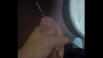 Preview 4 of Xxxii Liily - tocando uma para relaxar