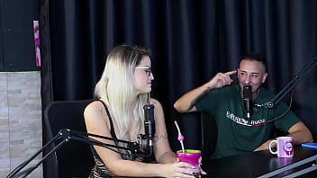 Preview 1 of Beeg Puli - Teve fetiches estranhos que pediam para ela,  gosta de ver mulheres se pegando,  ela teve apoio da fam&iacute_lia,  mas ele... - My Hell Williams &amp_ Hyoran Carvalho (SHEER/RED)