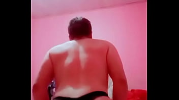 Preview 3 of Oily Mom - Rebolando
