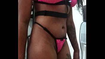 Preview 4 of Kissa Sinsjohnny - Negra de lingerie toda se exibindo pra vv