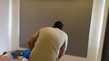 Preview 1 of Mom Lesbian Sex With Maid - Linda monja latina viene a una reunion espiritual y termino haciendole un exorcismo a su gran culo y le echo mi leche en su cara.