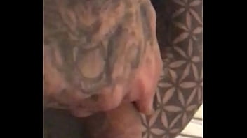 Preview 3 of Bonbon Butts - Tatuado Roludo gostoso