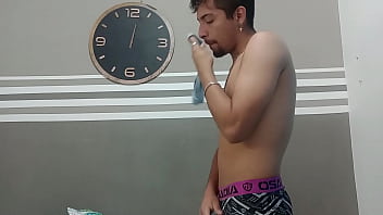 Preview 1 of Vioed Odia Xxx - Mi t&iacute_mida hermanastra me sorprende masturb&aacute_ndome con su ropa interior y me la follo duro hasta correrme&nbsp_en&nbsp_su&nbsp_culo,  HIGH