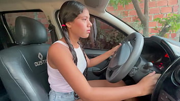 Preview 1 of Corri Chase - Chica latina me deja correr en su culo a cambio de arreglar su coche.1PT