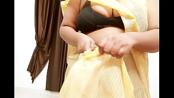Preview 3 of African Tribal Sex Rites - Indian big boobs Shwetha aunty in saree