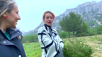 Preview 1 of Cghbqgbgl - Stella et Emmanuelle en plan &agrave_ 4 tr&egrave_s chaud