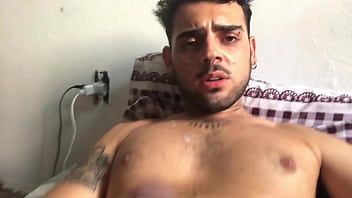 Preview 4 of Cars Slut - Lukinhas falando putaria ate gozar na boca