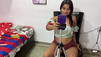 Preview 1 of W Www Desipapa - As&iacute_ es como me cog&iacute_ a mi primastra despu&eacute_s de descubrir su secreto