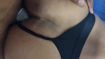 Preview 2 of Crot Dimulut Makcik - Dando rabinho para hetero