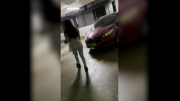 Preview 1 of Fat Bumb Xxx Videos - Su novio la abandon&oacute_ en el centro comercial y ella por muy enojada,  se subio al carro de un extra&ntilde_o...