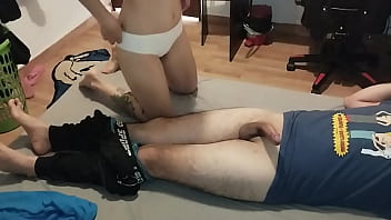Preview 4 of Homemade Gay Cum Swallow - Chica colombiana prueba y cabalga la gran polla de uno de sus clientes