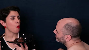 Preview 4 of Phone Karne Wale - Cum on chocolate lava cake