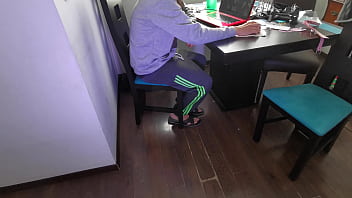 Preview 1 of Amishaxxxvideo - Me hace una rica mamada en las clases online,  Daniela Hot/Hyperversos 4k