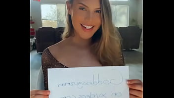 Preview 2 of Dad Mom Daughtr - Verification video