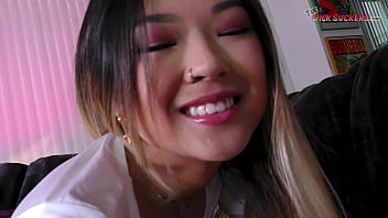 Preview 2 of Releyan - Tiny Chinese Princess Lulu Chu sucks big dick until it explodes!