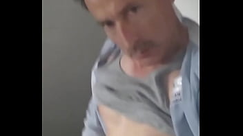 Preview 3 of Kan Bus Gek - Masturb&aacute_ndome en videochat con m&iacute_ amiga